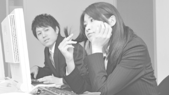 指示を待つだけで動かない部下 イメージ写真